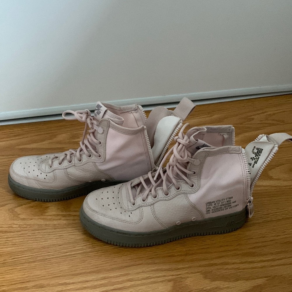 nike mid SF AF1
